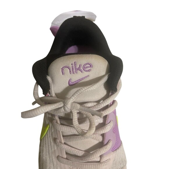 Women's Nike Zoom Bella 6 Shoes Sneakers [DR5720-600] Size 6 - Picture 15 of 16